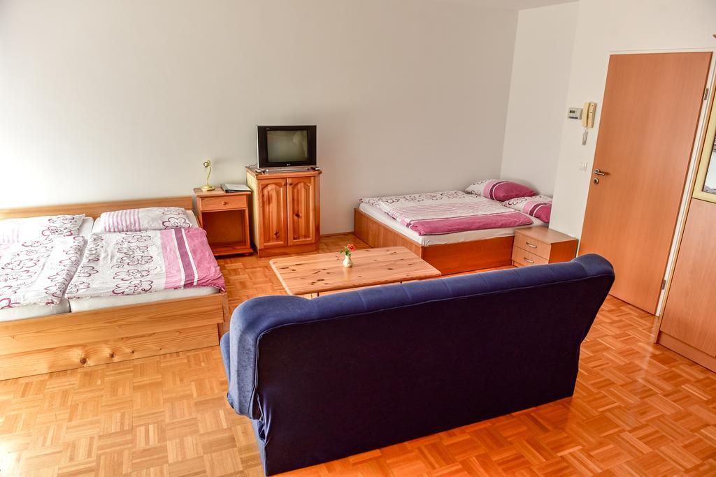 Apartment And Perunika *